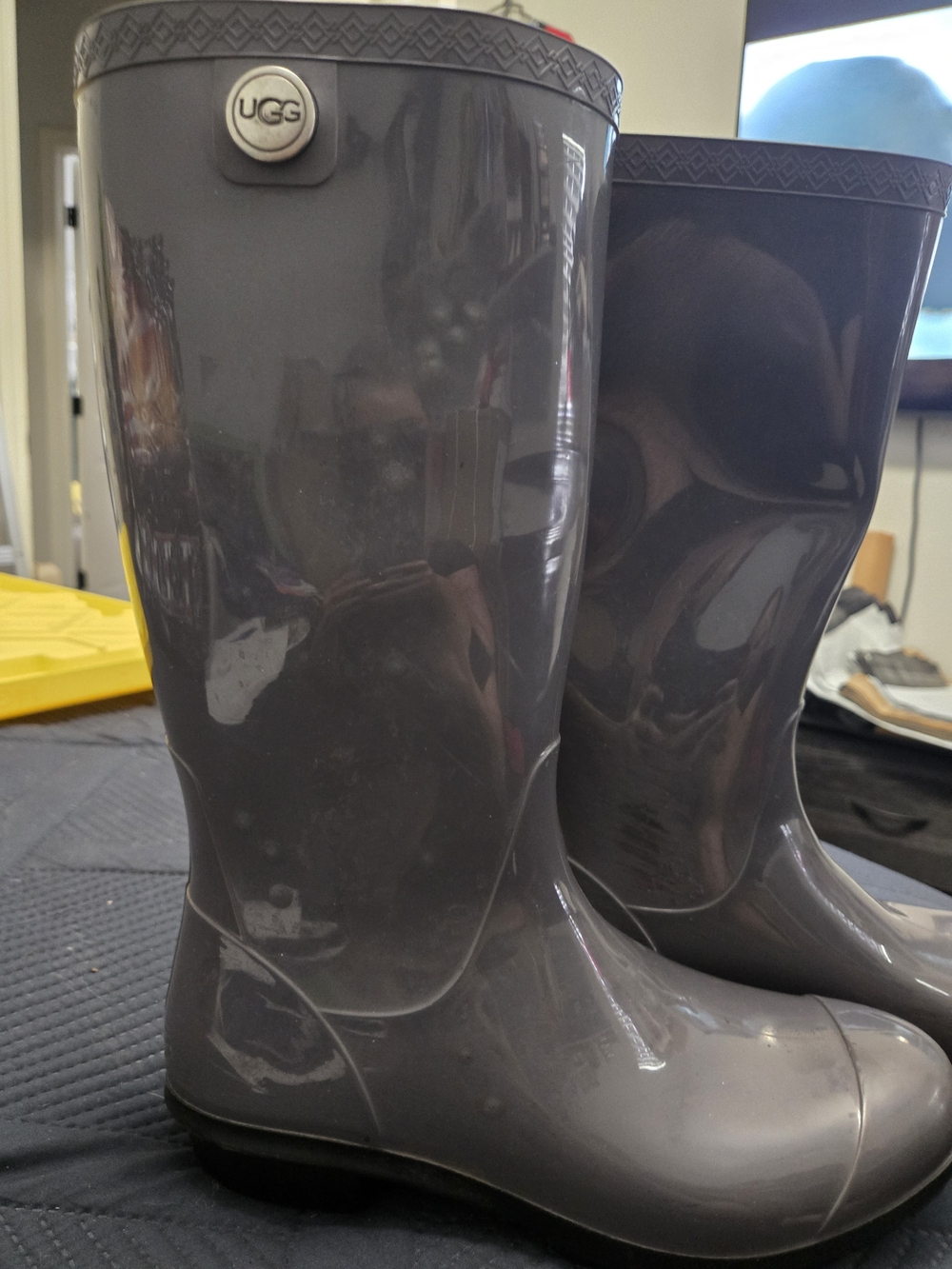 UGG Women's Gray Rain Boots - Glossy Lilac